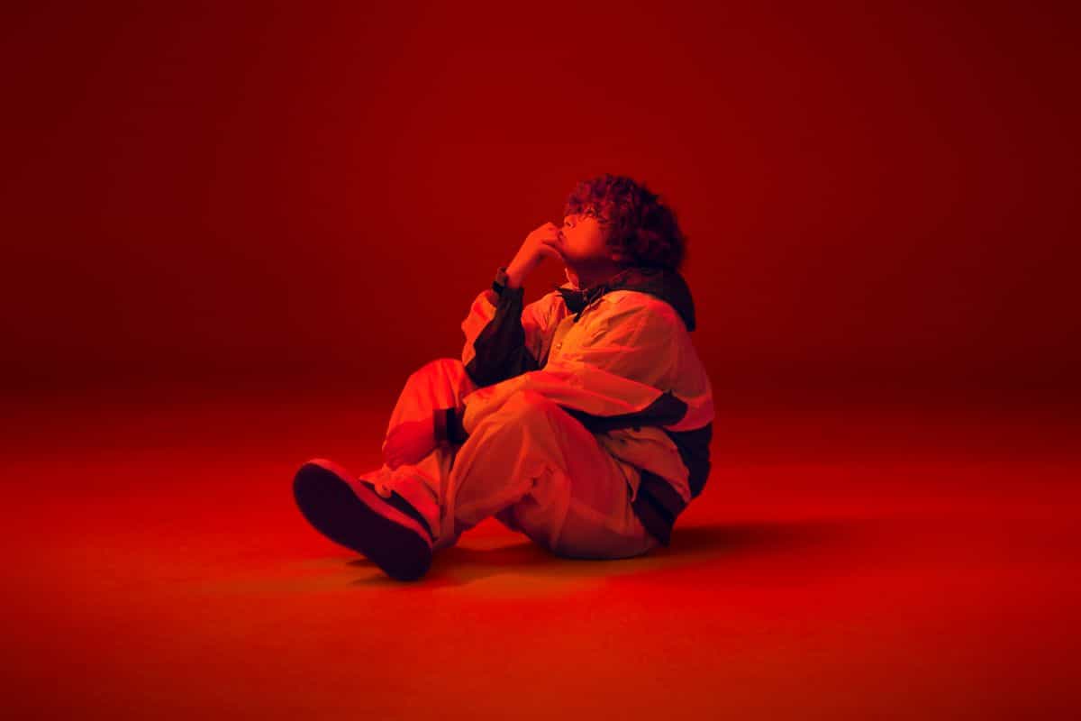 Vaundy написал OP и ED для «Yomi no Tsugai»: даты цифрового и сингл-релиза 1